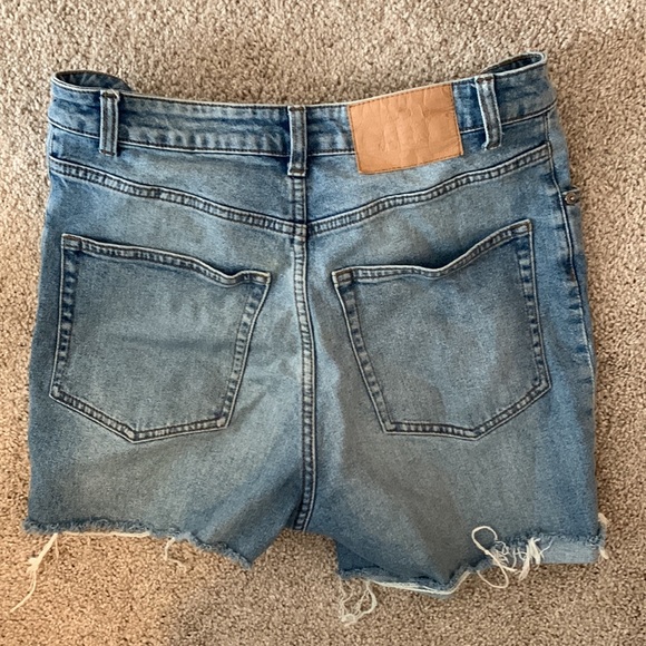 Jean shorts ripped - Picture 3 of 3